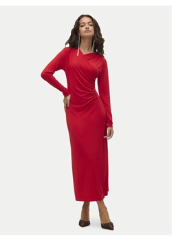 Vero Moda Sukienka koktajlowa Rasmine 10317033 Czerwony Slim Fit ze sklepu MODIVO w kategorii Sukienki - zdjęcie 181075321