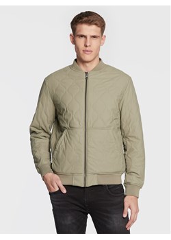 Guess Kurtka bomber M3RL08 WBS80 Zielony Regular Fit ze sklepu MODIVO w kategorii Kurtki męskie - zdjęcie 181075954