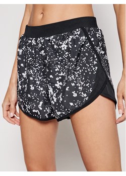 Under Armour Szorty sportowe UAaFly-By 2.0 1350198 Czarny Loose Fit - id: 0000208743426 - marki Under Armour - 181076271 Under Armour Szorty sportowe UAaFly-By 2.0 1350198 Czarny Loose Fit ze sklepu MODIVO w kategorii Szorty - zdjęcie 181076271
