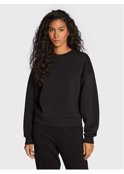 Gina Tricot Bluza Basic 10943 Czarny Relaxed Fit ze sklepu MODIVO w kategorii Bluzy damskie - zdjęcie 181076632