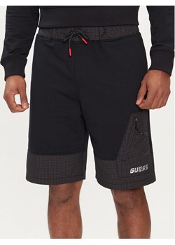 Guess Szorty sportowe Z4GD00 KC532 Czarny Regular Fit ze sklepu MODIVO w kategorii Spodenki męskie - zdjęcie 181078131