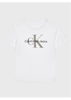 Calvin Klein Jeans T-Shirt Monogram IN0IN00001 Biały Regular Fit ze sklepu MODIVO w kategorii T-shirty chłopięce - zdjęcie 181080053
