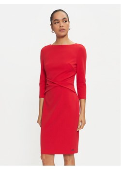 Calvin Klein Sukienka koktajlowa K20K207470 Czerwony Slim Fit ze sklepu MODIVO w kategorii Sukienki - zdjęcie 181082532