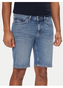 Tommy Jeans Szorty jeansowe Scanton DM0DM18797 Niebieski Slim Fit ze sklepu MODIVO w kategorii Spodenki męskie - zdjęcie 181083630