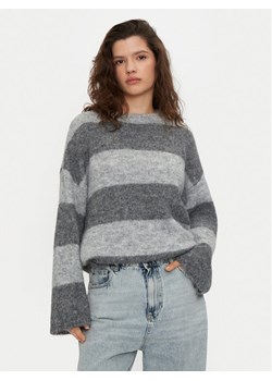 Noisy May Sweter Sutton 27031244 Szary Loose Fit ze sklepu MODIVO w kategorii Swetry damskie - zdjęcie 181083664