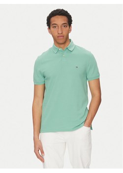 Tommy Hilfiger Polo 1985 MW0MW17770 Zielony Regular Fit - id: 0000304650130 - marki Tommy Hilfiger - 181084171 Tommy Hilfiger Polo 1985 MW0MW17770 Zielony Regular Fit ze sklepu MODIVO w kategorii T-shirty męskie - zdjęcie 181084171