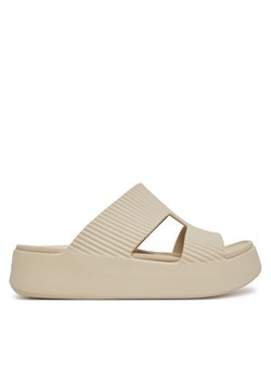 Crocs Klapki Getaway Groove Platform HStrap 210701 Beżowy ze sklepu MODIVO w kategorii Klapki damskie - zdjęcie 181085112