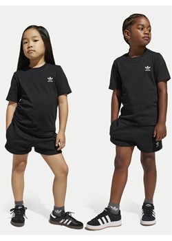 adidas Komplet t-shirt i spodenki JI5842 Czarny Regular Fit ze sklepu MODIVO w kategorii Komplety dziewczęce - zdjęcie 181085800