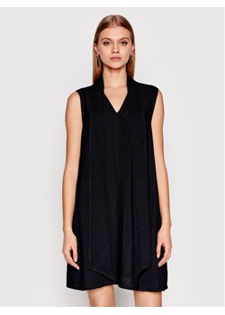 Victoria Victoria Beckham Sukienka codzienna 1122WDR003477A Czarny Relaxed Fit ze sklepu MODIVO w kategorii Sukienki - zdjęcie 181086504