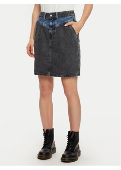 Mustang Spódnica jeansowa 1016010 Szary Regular Fit ze sklepu MODIVO w kategorii Spódnice - zdjęcie 181087421