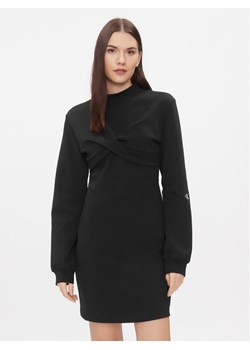Calvin Klein Jeans Sukienka dzianinowa J20J222889 Czarny Regular Fit ze sklepu MODIVO w kategorii Sukienki - zdjęcie 181088060