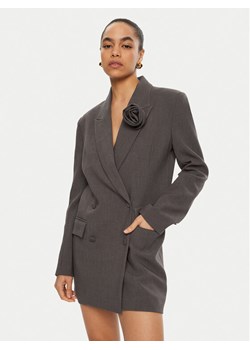 BARDOT Sukienka elegancka 59055DB1 Szary Regular Fit ze sklepu MODIVO w kategorii Sukienki - zdjęcie 181088190