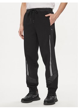 Boss Spodnie dresowe Hadikon 50504888 Czarny Relaxed Fit ze sklepu MODIVO w kategorii Spodnie męskie - zdjęcie 181089740