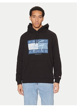 Tommy Jeans Bluza Dna Flag Twist DM0DM21100 Czarny Regular Fit ze sklepu MODIVO w kategorii Bluzy męskie - zdjęcie 181090201