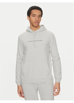 Tommy Hilfiger Bluza UM0UM03506 Beżowy Regular Fit ze sklepu MODIVO w kategorii Bluzy męskie - zdjęcie 181090662