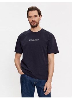 Calvin Klein T-Shirt Hero K10K111346 Granatowy Regular Fit ze sklepu MODIVO w kategorii T-shirty męskie - zdjęcie 181091583