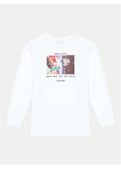 Calvin Klein Jeans Bluzka City Photo IB0IB02400 Biały Regular Fit ze sklepu MODIVO w kategorii T-shirty chłopięce - zdjęcie 181091613