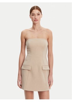 BARDOT Sukienka koktajlowa 59806DB Beżowy Regular Fit ze sklepu MODIVO w kategorii Sukienki - zdjęcie 181091812
