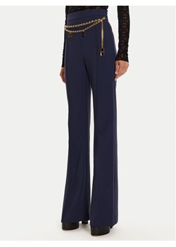 Elisabetta Franchi Spodnie materiałowe PA-T35-46E2-V390 Granatowy Regular Fit ze sklepu MODIVO w kategorii Spodnie damskie - zdjęcie 181091864