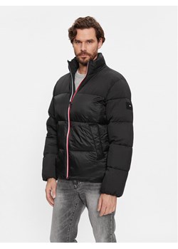 Tommy Hilfiger Kurtka zimowa Tech Stand Collar MW0MW27586 Czarny Regular Fit ze sklepu MODIVO w kategorii Kurtki męskie - zdjęcie 181093913