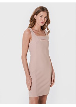 Marciano Guess Sukienka koktajlowa 2YGK52 6869Z Beżowy Slim Fit ze sklepu MODIVO w kategorii Sukienki - zdjęcie 181095123