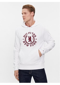 Tommy Hilfiger Bluza Big Icon MW0MW33650 Biały Regular Fit ze sklepu MODIVO w kategorii Bluzy męskie - zdjęcie 181095542