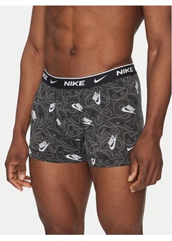 Nike Komplet 3 par bokserek 000PKE1008 Kolorowy ze sklepu MODIVO w kategorii Majtki męskie - zdjęcie 181095781