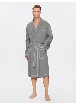 Calvin Klein Underwear Szlafrok 000NM2504E Szary ze sklepu MODIVO w kategorii Szlafroki męskie - zdjęcie 181096104