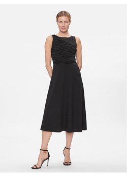 DKNY Sukienka koktajlowa DD3KP365 Czarny Regular Fit ze sklepu MODIVO w kategorii Sukienki - zdjęcie 181096401