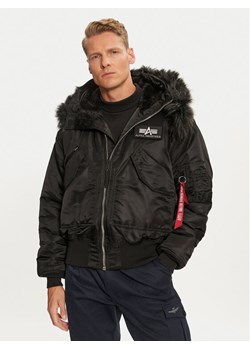 Alpha Industries Kurtka zimowa 113145 Czarny Regular Fit ze sklepu MODIVO w kategorii Kurtki męskie - zdjęcie 181096944