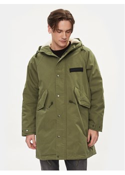 Replay Parka M8362.000.84724 Zielony Regular Fit ze sklepu MODIVO w kategorii Parki męskie - zdjęcie 181098763