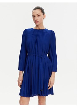 DKNY Sukienka koktajlowa DD4JID78 Niebieski Regular Fit ze sklepu MODIVO w kategorii Sukienki - zdjęcie 181099021