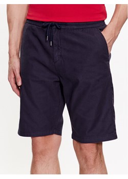 Guess Szorty materiałowe Mick M3GD02 WFBX3 Granatowy Loose Fit ze sklepu MODIVO w kategorii Spodenki męskie - zdjęcie 181099082