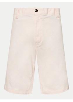 Tommy Jeans Szorty materiałowe Scanton DM0DM13221 Różowy Slim Fit ze sklepu MODIVO w kategorii Spodenki męskie - zdjęcie 181100234