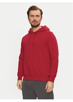 Tommy Hilfiger Bluza Essential MW0MW37235 Czerwony Regular Fit ze sklepu MODIVO w kategorii Bluzy męskie - zdjęcie 181100480