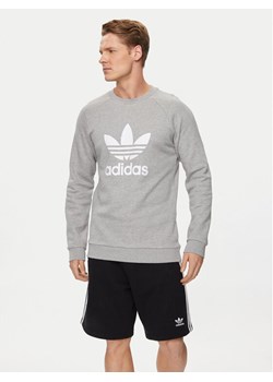 adidas Bluza Adicolor Classics Trefoil Crewneck Sweatshirt IA4857 Szary Regular Fit ze sklepu MODIVO w kategorii Bluzy męskie - zdjęcie 181101473