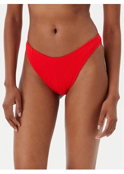 Chantelle Dół od bikini C12VG0 Czerwony ze sklepu MODIVO w kategorii Stroje kąpielowe - zdjęcie 181101804
