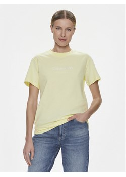 Calvin Klein T-Shirt Hero Logo K20K205448 Żółty Regular Fit ze sklepu MODIVO w kategorii Bluzki damskie - zdjęcie 181103091