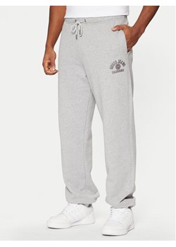 Guess Spodnie dresowe M5RB52 KCPR1 Szary Regular Fit - id: 0000304580802 - marki Guess - 181103154 Guess Spodnie dresowe M5RB52 KCPR1 Szary Regular Fit ze sklepu MODIVO w kategorii Spodnie męskie - zdjęcie 181103154