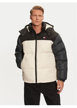 Tommy Jeans Kurtka puchowa Alaska DM0DM19639 Beżowy Regular Fit ze sklepu MODIVO w kategorii Kurtki męskie - zdjęcie 181103184