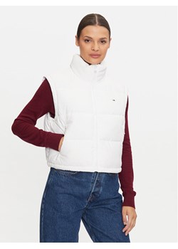 Tommy Jeans Bezrękawnik Essential DW0DW19696 Biały Regular Fit ze sklepu MODIVO w kategorii Kamizelki damskie - zdjęcie 181104054