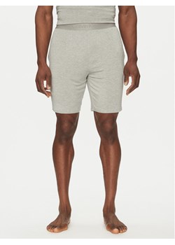 Calvin Klein Underwear Szorty piżamowe LV00NM2824 Szary Regular Fit ze sklepu MODIVO w kategorii Piżamy męskie - zdjęcie 181104193