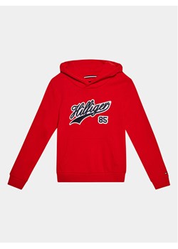 Tommy Hilfiger Bluza Hilfiger Script Hoodie KB0KB08718 Czerwony Regular Fit ze sklepu MODIVO w kategorii Bluzy chłopięce - zdjęcie 181104640