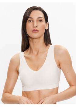 Chantelle Biustonosz top Soft Stretch C16A10 Écru ze sklepu MODIVO w kategorii Biustonosze - zdjęcie 181105152