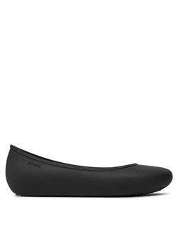 Crocs Baleriny Brooklyn Flat 209384 Czarny ze sklepu MODIVO w kategorii Balerinki - zdjęcie 181105692