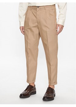 Redefined Rebel Chinosy Kevin 226112 Beżowy Regular Fit ze sklepu MODIVO w kategorii Spodnie męskie - zdjęcie 181106222