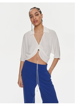Patrizia Pepe Bluzka 2C1553/A8I1-W146 Biały Regular Fit - id: 0000303766368 - marki Patrizia Pepe - 181107010 Patrizia Pepe Bluzka 2C1553/A8I1-W146 Biały Regular Fit ze sklepu MODIVO w kategorii Bluzki damskie - zdjęcie 181107010