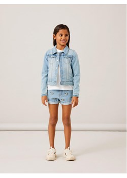 NAME IT Kurtka jeansowa 13141427 Niebieski Regular Fit ze sklepu MODIVO w kategorii Kurtki dziewczęce - zdjęcie 181108273