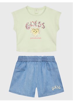 Guess Komplet t-shirt i spodenki A3GG02 K6YW0 Kolorowy Regular Fit ze sklepu MODIVO w kategorii Komplety niemowlęce - zdjęcie 181108313
