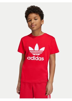 adidas T-Shirt adicolor Trefoil IY7423 Czerwony Regular Fit - id: 0000303916237 - marki adidas - 181108332 adidas T-Shirt adicolor Trefoil IY7423 Czerwony Regular Fit ze sklepu MODIVO w kategorii T-shirty chłopięce - zdjęcie 181108332